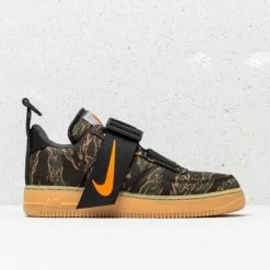 Begroting 👏 Nike X Carhartt WIP Air Force 1 UT Low Premium Camo SIZE 43 🎉