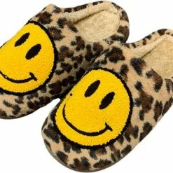 Beste deal ๐ Budino Smiley Pantoffels - Smiley Sloffen - Pantoffels - Sloffen - Dames En Heren - Wit Roze - Maat 37/38 ๐ 14 Beste deal ๐ Budino Smiley Pantoffels - Smiley Sloffen - Pantoffels - Sloffen - Dames En Heren - Wit Roze - Maat 37/38 ๐ -Nike shop 550x426 4