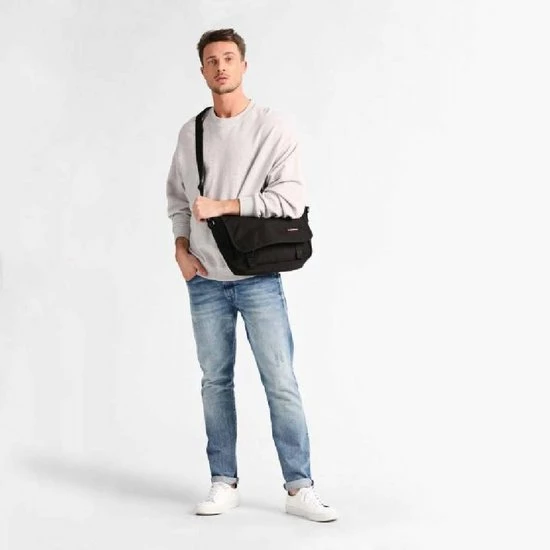 Coupon ๐ Eastpak - Jr Unisex Schoudertas - Black ๐ 18 Coupon ๐ Eastpak - Jr Unisex Schoudertas - Black ๐ - Afbeelding 16