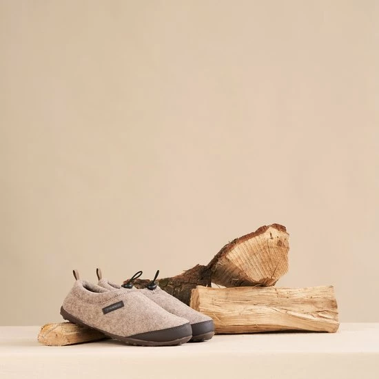 Groothandel ✔️ Travelin' Back-Home Heren Sloffen - Wollen Pantoffels - Rubberen Zool - Beige/Zand - Maat 46 ✨ 8 Groothandel ✔️ Travelin' Back-Home Heren Sloffen - Wollen Pantoffels - Rubberen Zool - Beige/Zand - Maat 46 ✨ - Afbeelding 6