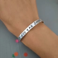 Goedkoopste ✔️ By_Evelien Bangle Armband Open - IK HOU VAN JOU - Speciaal Cadeau - I Love You - MAMA - Vriendin - Vrouw - BFF - OMA - Valentijn - Speciaal Gift - Graveren - Zilver - Buigbaar - Dames - Bruiloft - Verkering - Aluminium - Kerst - Sint - Feestdagen 🥰 11 Goedkoopste ✔️ By_Evelien Bangle Armband Open - IK HOU VAN JOU - Speciaal Cadeau - I Love You - MAMA - Vriendin - Vrouw - BFF - OMA - Valentijn - Speciaal Gift - Graveren - Zilver - Buigbaar - Dames - Bruiloft - Verkering - Aluminium - Kerst - Sint - Feestdagen 🥰 -Nike shop 550x733 23