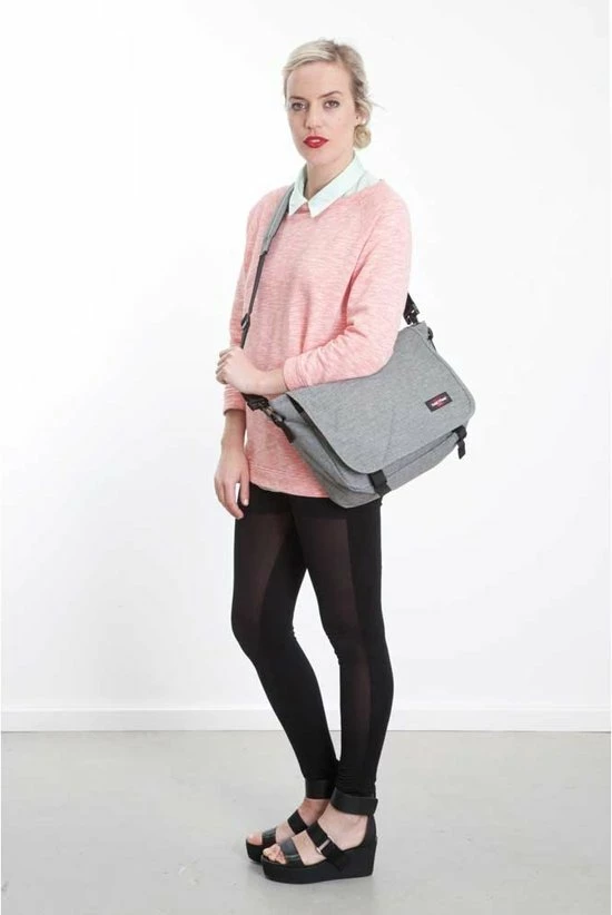 Coupon ๐ Eastpak - Jr Unisex Schoudertas - Black ๐ 14 Coupon ๐ Eastpak - Jr Unisex Schoudertas - Black ๐ - Afbeelding 12